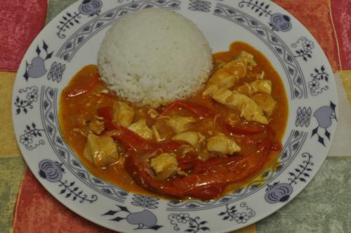 Kuřecí kousky dušené na paprice – Snadné Česko recept, zvládnete za 30 - 45 minut